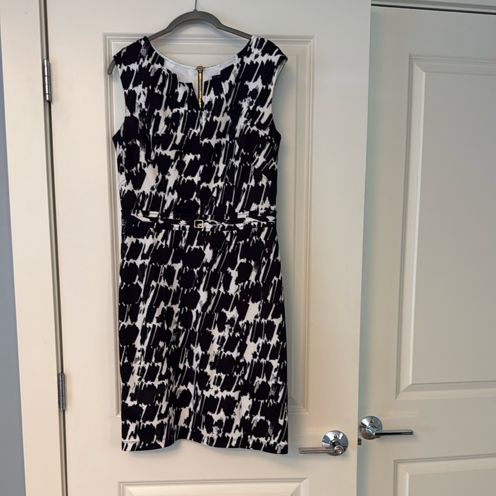 Ellen Tracy Black and White Patterned Midi Dress